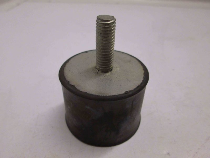 RUBBER MOUNT(8MM THREADS)