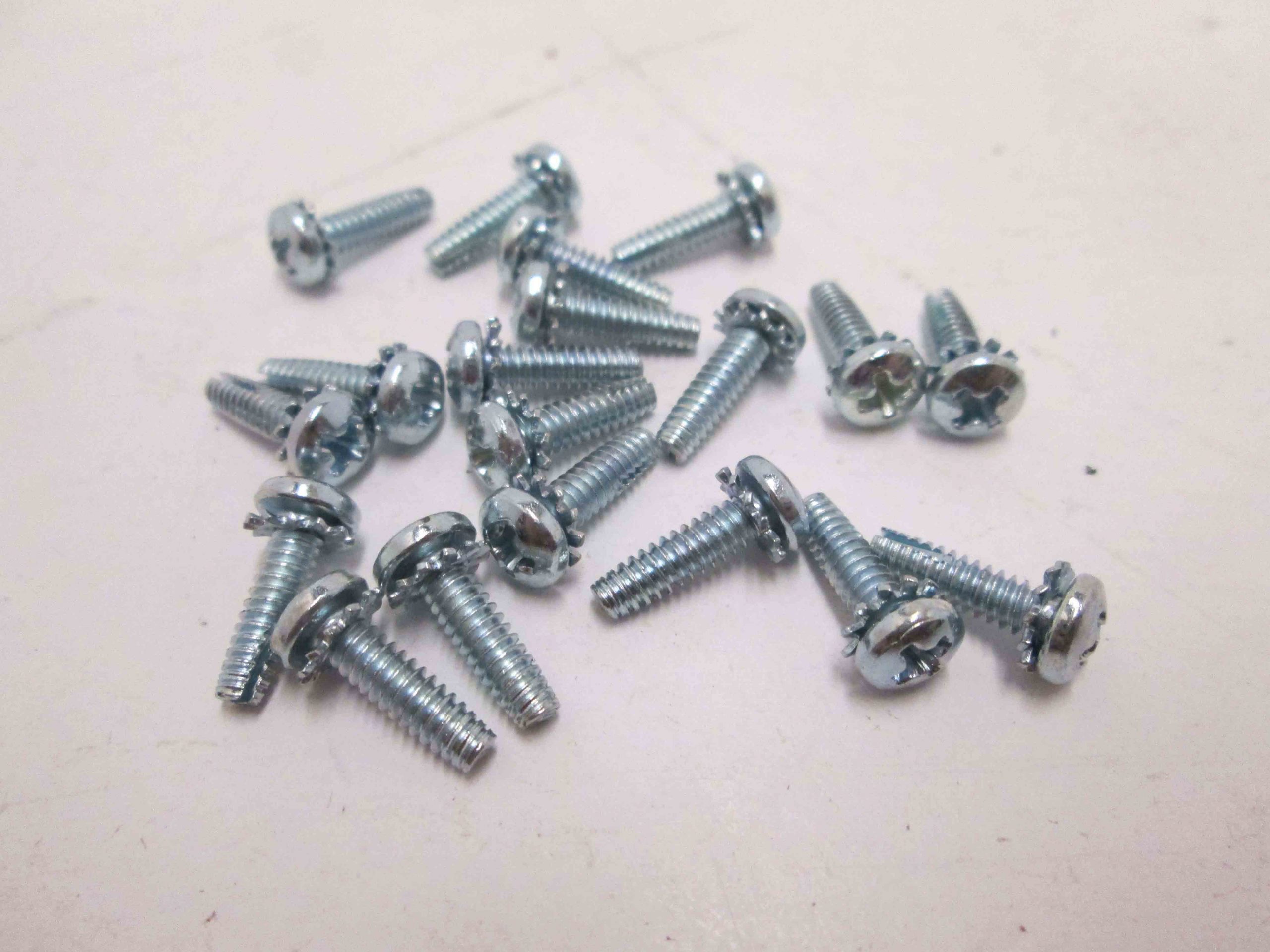 SEMS MACH SCREW P HD C.R.PK20