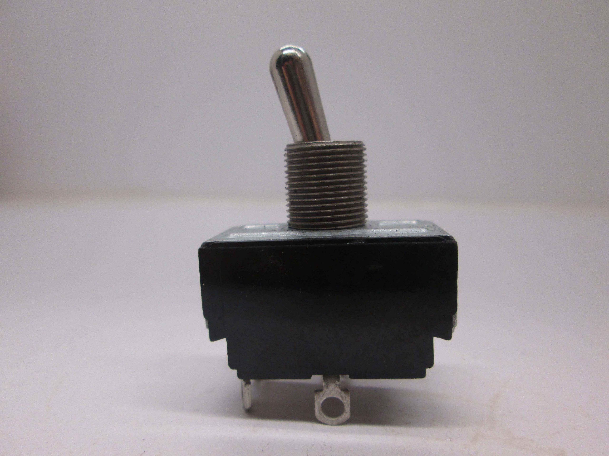 TOGGLE SWITCH