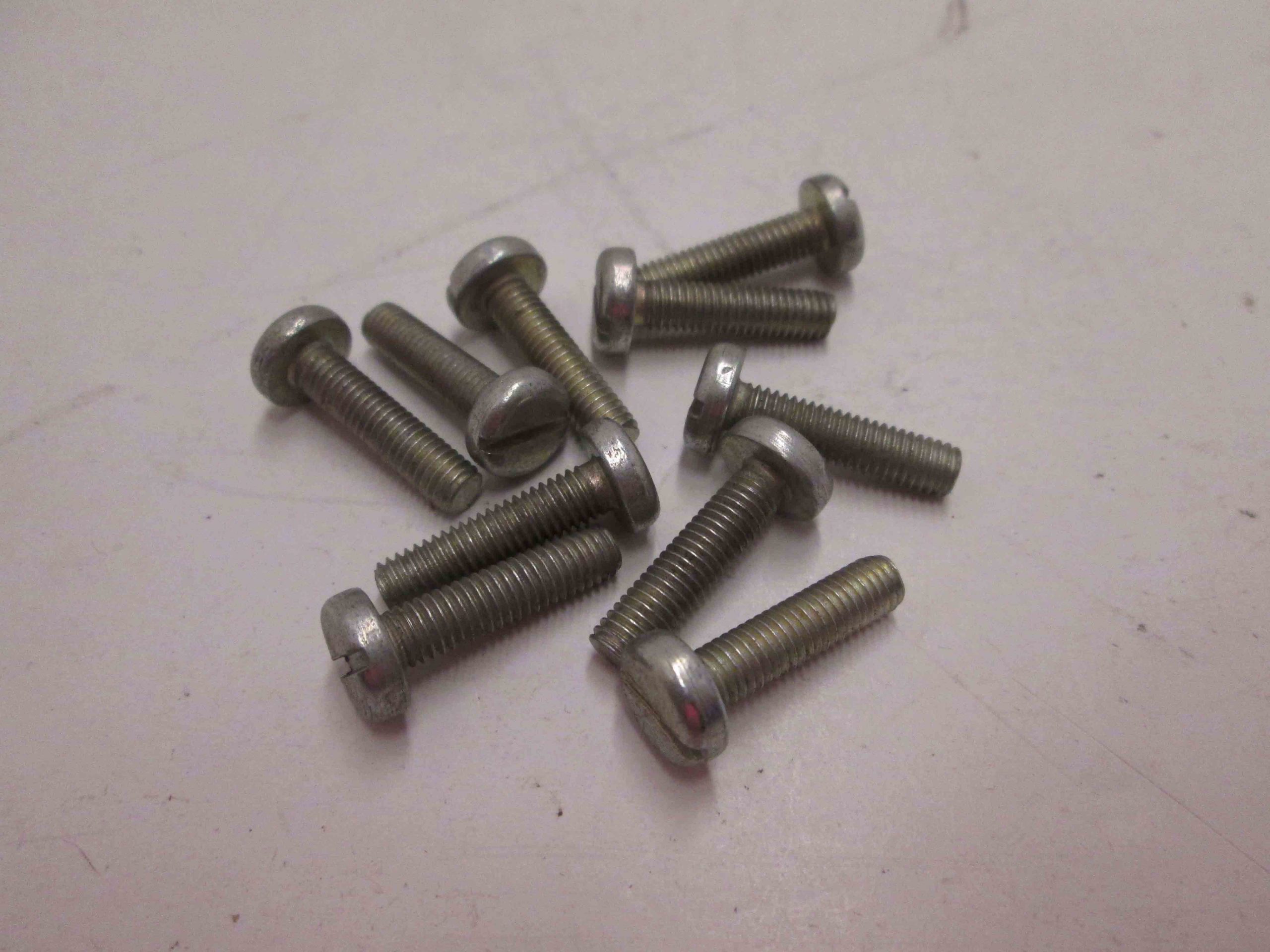 PAN HD. SLOTTED MACH SCREW 5MMX20MM PK OF 10